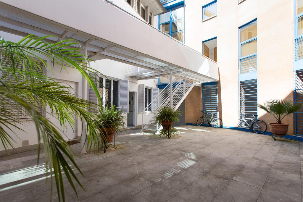Lr Parking Incluido Ubicacion Central Sevilla Eksteriør bilde